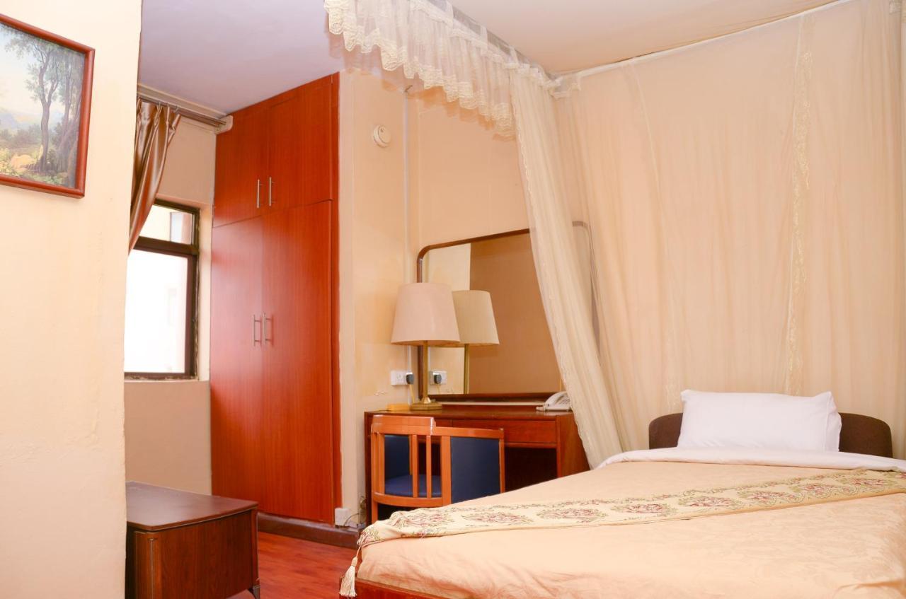 Fang Fang Hotel Kampala Exteriér fotografie